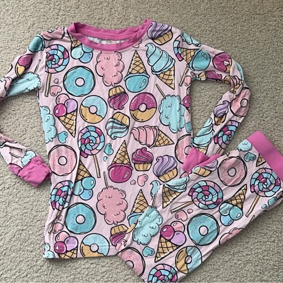 Little Sleepies 2T - Picture 2 of 4